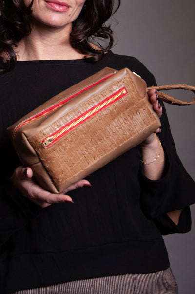 Dopp Kit - Tan Leather Red Racer