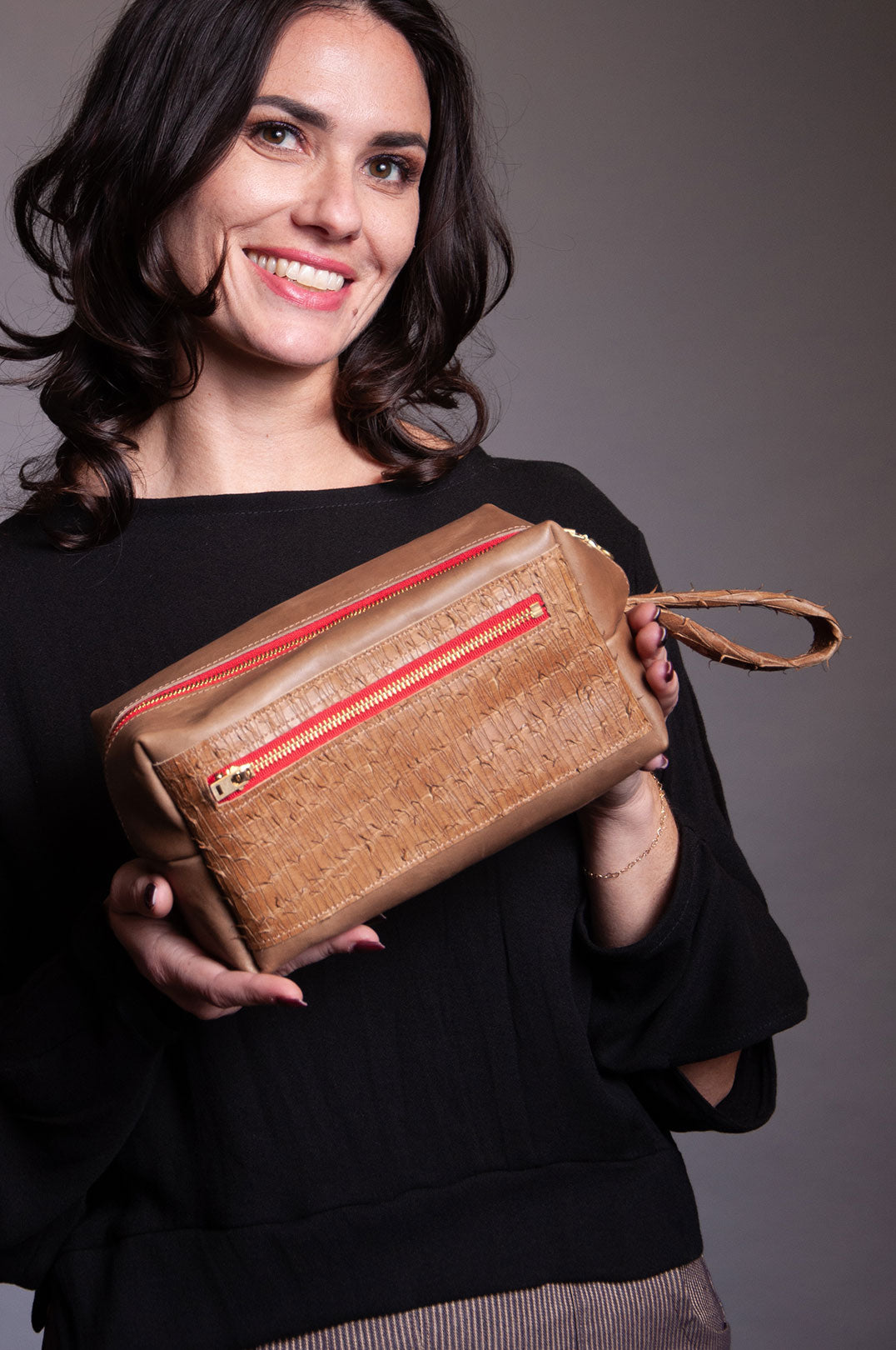 Dopp Kit - Tan Leather Red Racer