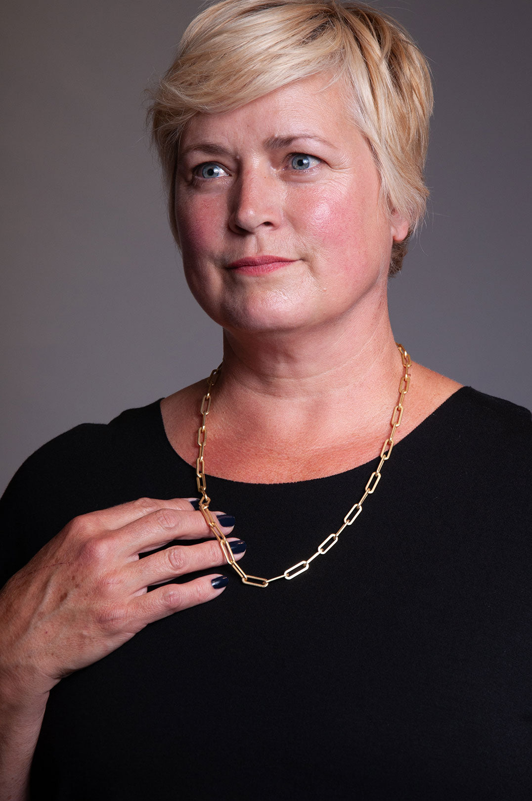 Final Touch Necklace - 5/8" Matte Gold Paper Clip Chain