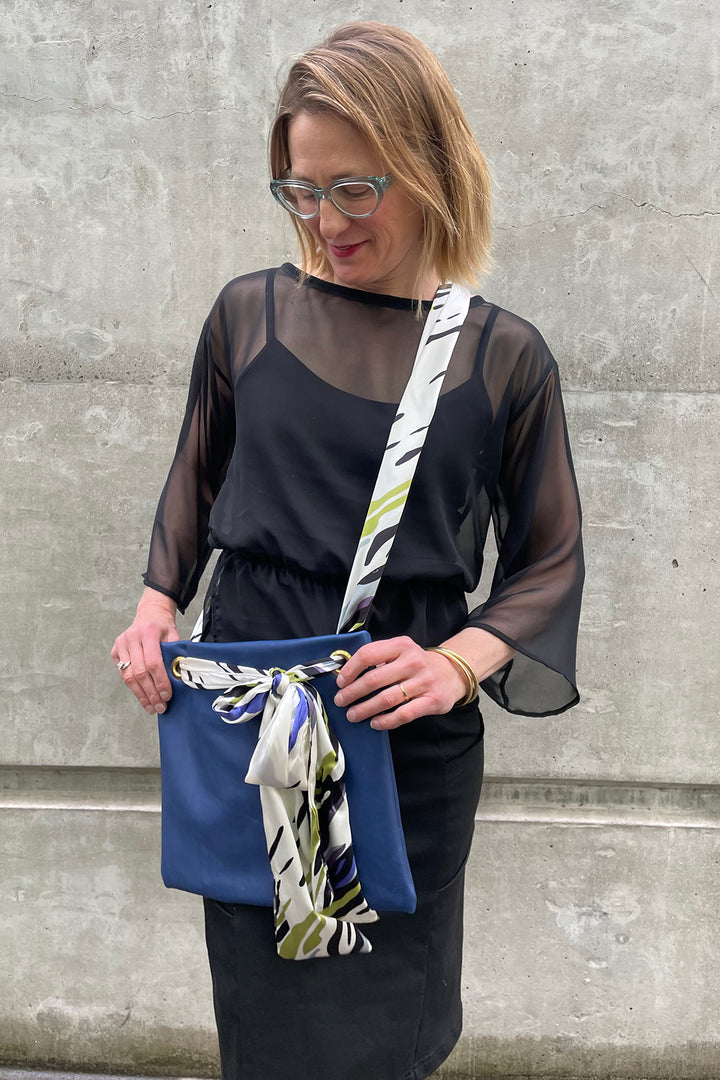 Grommet Bag - Cobalt Leather / Drip – Garnish